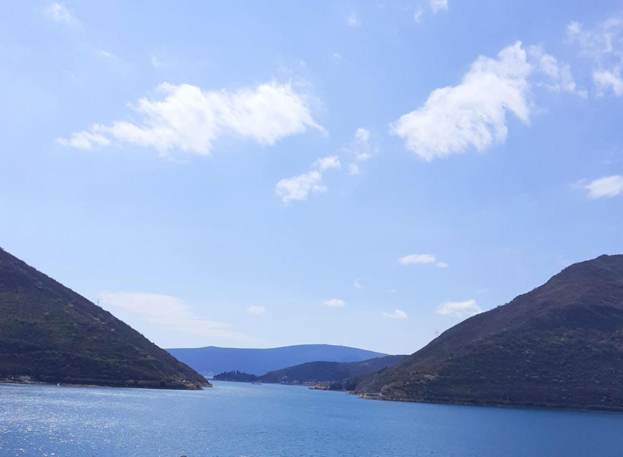 Bella Vista Zmukic Apartment Perast Exterior photo
